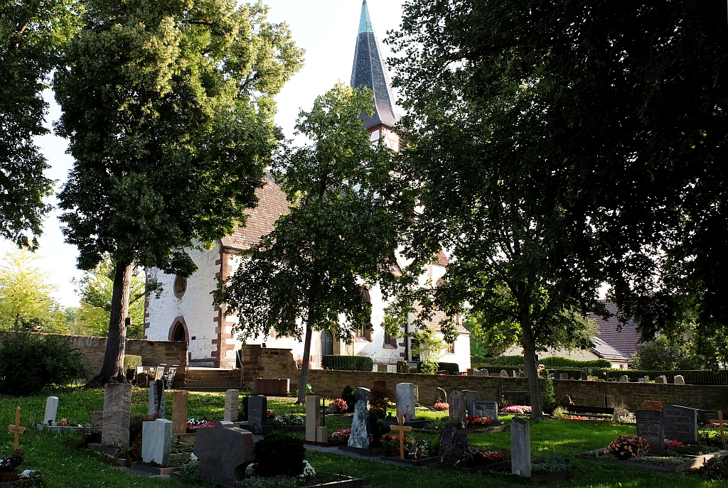 EaD Rundgang besondere Grabsteine Foto klein