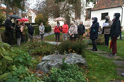 2020 11 01 EwigAndersDitzingenFriedhofsfhrungPudleiner3