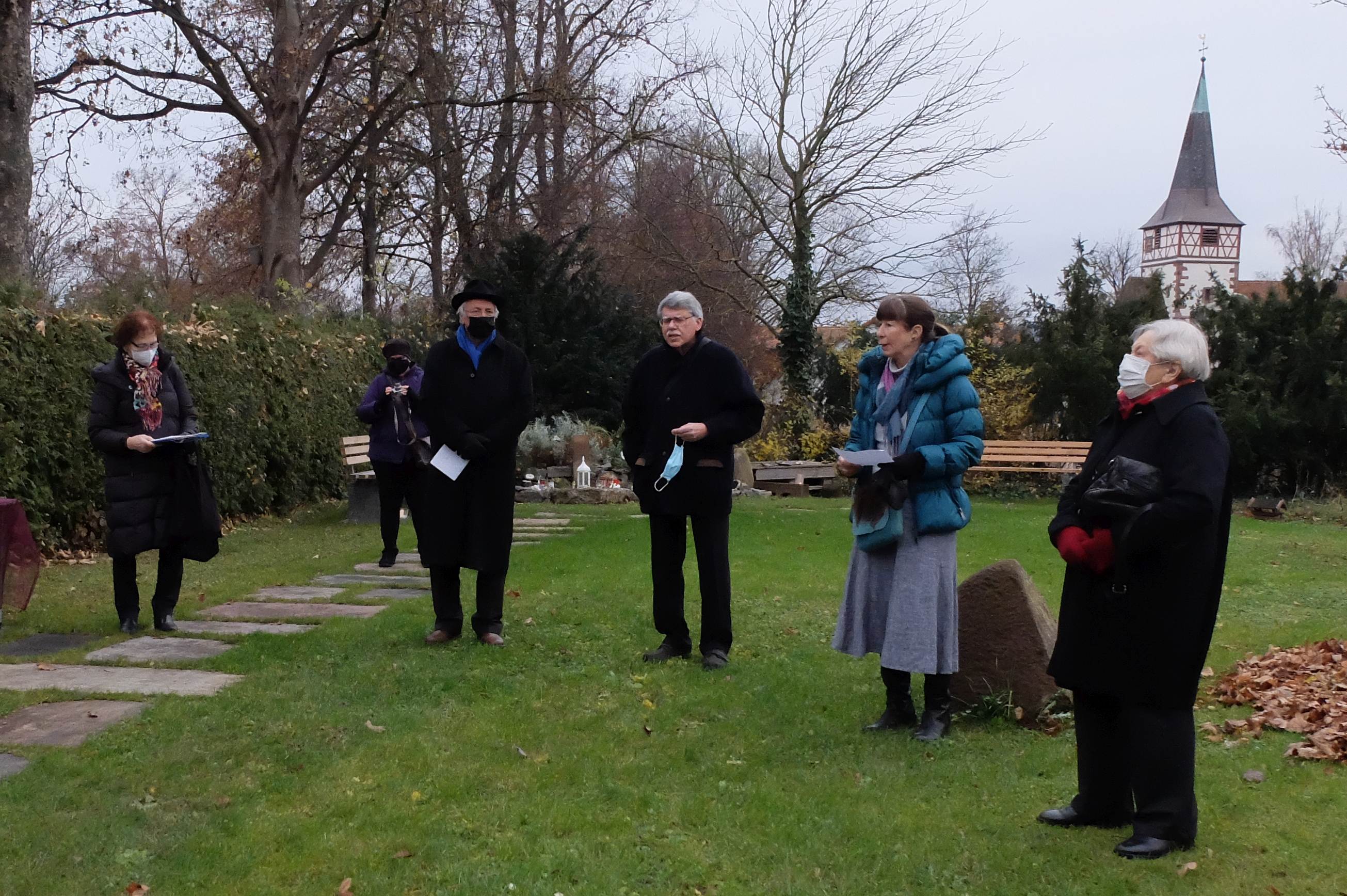 2021 11 21 101 Friedhofsrundgang